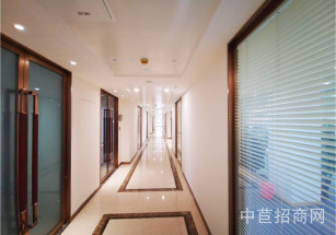 移動智地104板塊 班車對接17號線趙巷地鐵站，300平起租