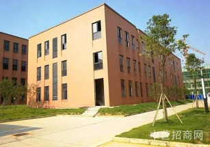洛陽市伊濱新區彭婆工業園區洛陽伊濱獨棟獨院工業廠房出售，證件齊全，配套齊全，大面積