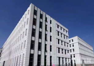 成都市龍泉驛區廠房出售9400平龍泉驛區廠房出售內部承重柱尺有多個可選:8*8米/10*8米/12*8米。