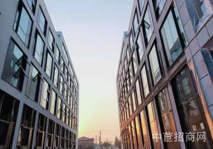 閔行區層高6.5米獨門獨院一層有免租期 可以分租 環氧地坪