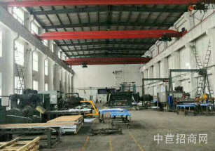 嘉定區層高7米獨院廠房一層知名物業 形象好 配套食堂便利店等