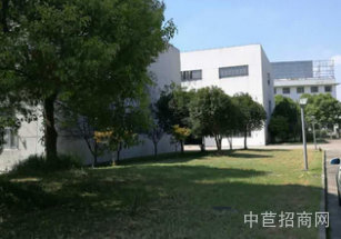 南匯區(qū)層高7米獨(dú)院廠房一層2噸貨梯 享受稅收補(bǔ)貼政策