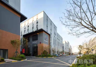 金地威新嘉定智造園 研發辦公生產園區新出精裝修，適合研發辦公，交通便利，贈送超大平臺，企業形象好