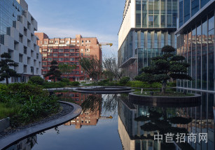 泗涇-天睿產業園松江獨棟法式洋房2850平，原房東出租。無中介費