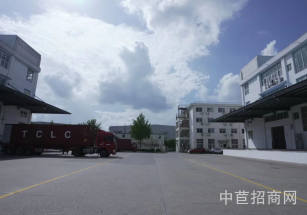 頌洲產業園奉賢南橋，園區地段中心，距離地鐵1公里，有宿舍，食堂，辦公配