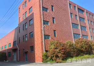 寶山單層13米廠房出租寶山20000平廠房出租，層高13米，園區(qū)有大空地，方便進(jìn)車