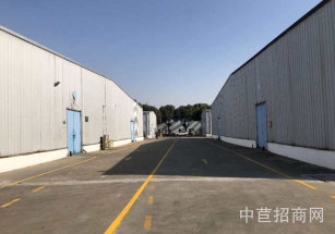 小昆山26000平廠房出租小昆山26000平單層廠房出租，層高10米，帶卸貨平臺(tái)