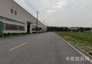 九亭10000平物流倉(cāng)庫(kù)出租九亭10000平單層倉(cāng)庫(kù)出租，層高10米，帶卸貨平臺(tái)，可分租