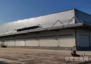 莘莊工業(yè)區(qū)8000平廠房出租8000平倉(cāng)庫(kù)出租，層高10米，園區(qū)大方便進(jìn)出大車，緊鄰主道