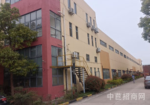 莘莊工業(yè)區(qū)西區(qū)4000平小獨院出租獨院3200平廠房出租，層高9.5米，可以架行車，有稅收要求