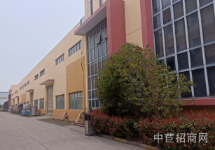 松江1800平獨棟廠房出售松江1800平廠房出售，一局二火車頭建筑，單層部分高9米