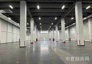 寶山21000單層廠房出租寶山獨棟單層21000平廠房出租，層高11米，多部20噸行車