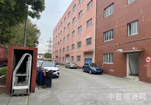 莘莊工業區單層2500平廠房出租莘莊工業區單層2500平廠房出租，電子制備車間，現成環氧地坪