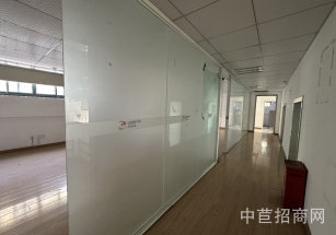 梅隴800平單層廠房出租梅隴800平單層廠房出租，層高6米可做展廳、倉儲、辦公等