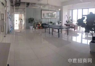 書崖路三層廠房松江新橋500平廠房，可做展廳，工業區中心位置