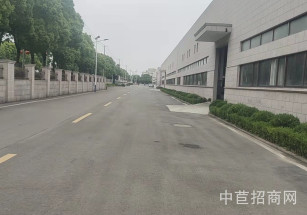 青浦朱家角鎮(zhèn)康園路廠房青浦朱家角單層6000平廠房出租，層高10米，靠近地鐵17號(hào)