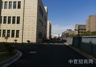 車(chē)墩533#廠房104板塊雙層廠房，一樓7.9米純車(chē)間，新建廠房綠證