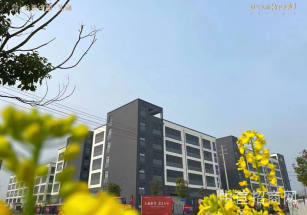 如皋廠房出售跨度18m適合醫(yī)療器械進(jìn)出貨便利緊鄰高速