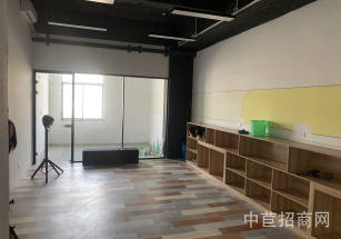 松江洞業路廠房出租原房東）二樓200平，無公攤中介費