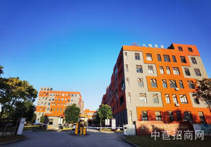 七寶廠房出租閔行辦公倉庫出租，得房率高，位置優(yōu)越，繁華地段，帶裝修隔斷