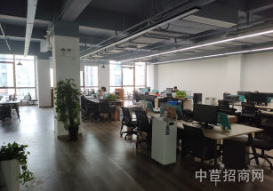 閔行顓橋辦公廠房出租顓橋萬達對面，精裝朝南，帶空調(diào)家具，顓橋地鐵口