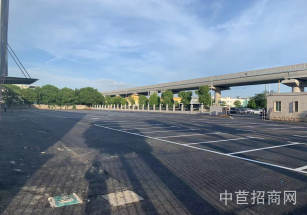 科泰中孚科技城青浦2000平展廳廠房出租，十字路口臨馬路，門口8畝空地可用